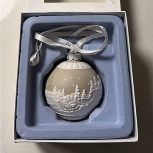 Wedgwood Taupe Sleigh Ride Christmas ornament
